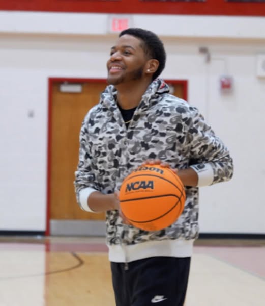 Davis Randle Death: duPont Manual Senior Basketball Star Dies After Battle with Osteosarcoma